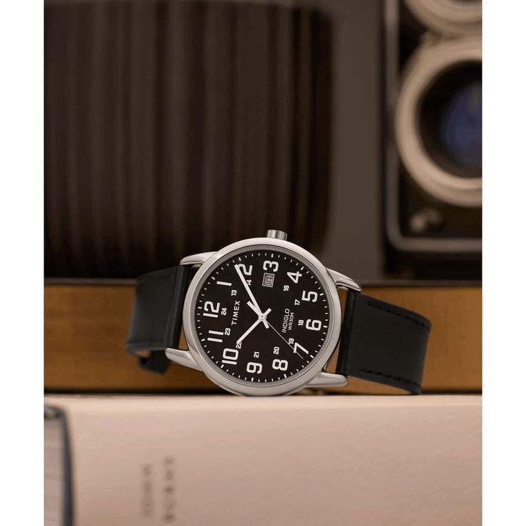 Timex TW2Y12800JQ 具有 30 米(3 巴)防水性能