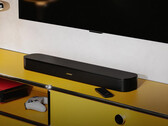 第二代 TV Speaker 搭载中央高音单元正式发布。图为置于电视下方的 soundbar。