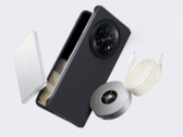 Oppo Find N5 的磁性充电生态系统包括 100W 双 Type-C 磁性数据线，以及之前发布的 50W AirVOOC 无线充电器和 5,000mAh 磁性电源。(图片来源：微博）