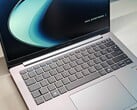 华硕 ExpertBook PM3（图片来源：Notebookcheck）