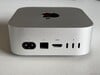 后部:电源接口、2.5 Gbps 以太网接口、HDMI 2.1 接口、3 个带 Thunderbolt 4 功能的 USB-C 4.0 接口