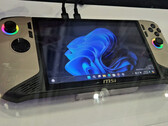 微星 Claw 8 AI+ 于 2024 年台北国际电脑展期间亮相。(图片来源：Retro Handhelds）