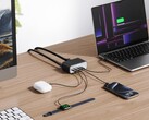 Anker 7 合 1 USB-C 充电站（100W）通过交流电供电。