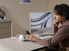 Anker MagGo 磁性充电站(8 合 1)有两个 67W USB-C 端口。(图片来源:Anker)