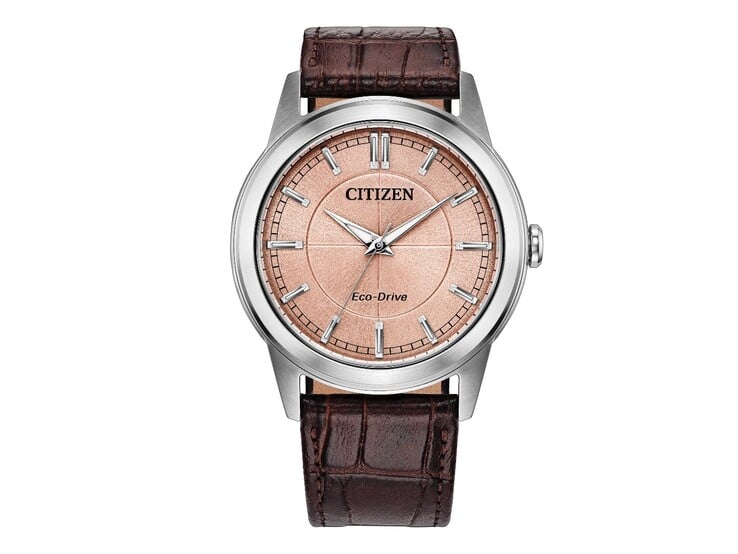 Citizen Rolan AW2110-14Z 腕表采用鲑鱼色表盘、不锈钢表壳和棕色皮革表带。