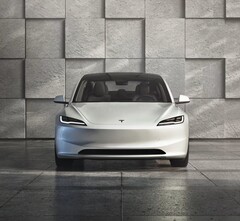 电动特斯拉 Model 3（图片来源：特斯拉）