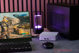 配备 Razer Core X 和 NvidiaGeForce RTX 3060 Ti 的英特尔 NUC 13 Pro 桌面版套件