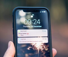 推送通知为监控智能手机用户提供了可能。(图片:Jamie Street)