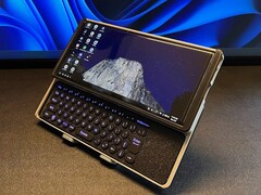 Galaxy Note 10+ 通过 3D 打印机和遥控器变成了滑盖手机(图片来源:AdmiralSym)