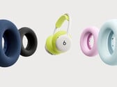 Beats 360 耳机可搭配多种色彩缤纷的 UltraPlush 耳垫或透气型 Performance Knit 耳垫。