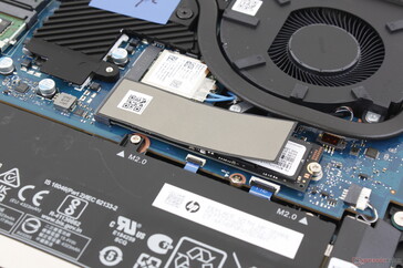 占用M.2 2280 PCIe4 x4 SSD插槽。该系统最多可以支持两个存储驱动器