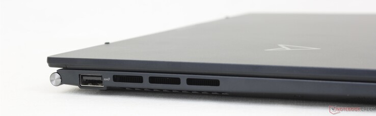左边：USB-A 3.2 Gen. 2