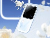 vivo S18 的 "光环灯 "可使照片照得更均匀。