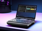 与前代机型相比，GPD Win Max 3 的键盘布局更为紧凑。