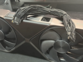 融化 RTX 5090 的故事远不止这些（图片来源：Reddit）