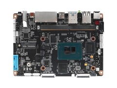 Youyeetoo K1 的英特尔 N100 计算模块通过 SO-DIMM 风格的边缘连接器与载板相连