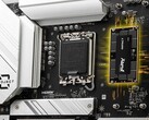 CAMM2 DDR5 内存登陆台式电脑（图片来源：MSI）