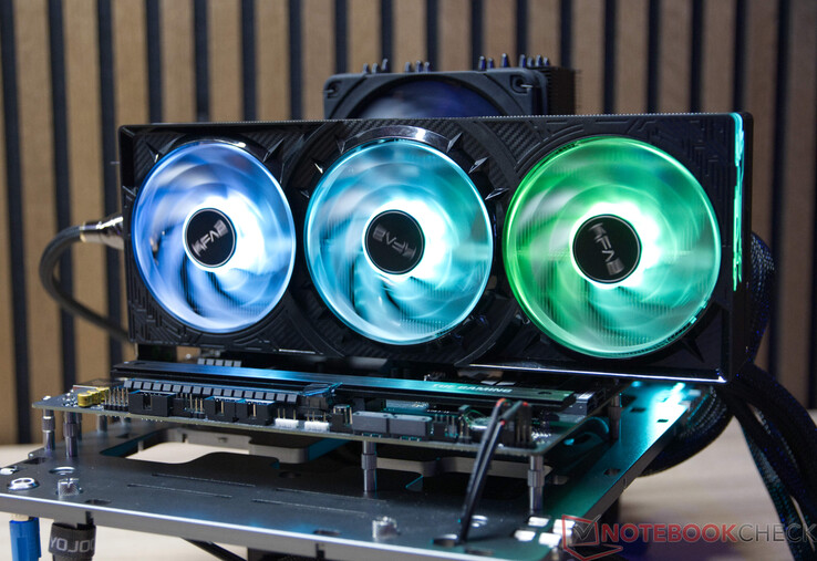 KFA2GeForce RTX 5070 Ti 1-Click OC 在开放设置噪音发射测试中的表现