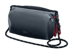 OnePlus Crossbody Bag 目前仅在中国有售。(图片来源：OnePlus）