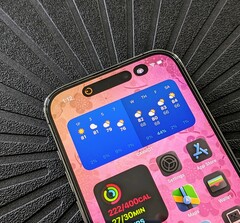 显示屏下的 Face ID 可能会使永久性的动态岛切口变得多余。(图片来源：Christine Tomero-Chan/Digital Trends）