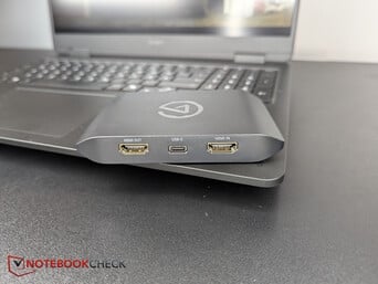 后部:2 个 HDMI 2.0 接口,1 个 USB-C 接口(5Gb/秒)