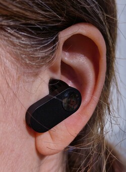OnePlus的真无线耳机也可以作为耳机使用，没有任何问题。