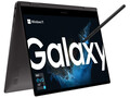 三星Galaxy Book2 Pro 360 13在审查。轻巧的二合一笔记本电脑，带手写笔输入和OLED显示屏