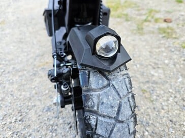 Ausom L2 Max Light（图片来源：Notebookcheck）