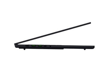 Razer Blade 16 侧面（图片来源：Razer PR）