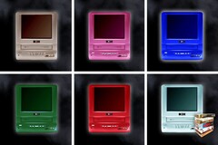 RetroBox 将小型 LCD 屏幕与 VHS 播放器结合在一起（图片来源：RetroBox）