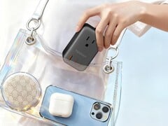 Tessan 的新款超薄旅行适配器（如图）已在美国和欧盟正式上市。(图片来源：Tessan）