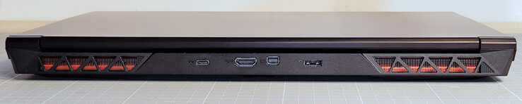 USB Type-C Gen 2x1、Mini DisplayPort 1.4a (G-Sync)、HDMI 2.1 (G-Sync；HDCP 2.3)、电源接口
