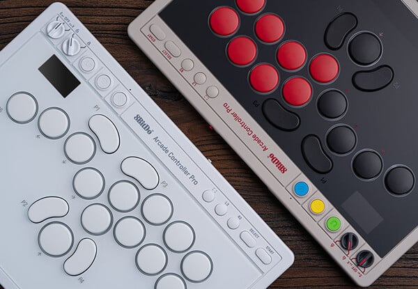 8BitDo Arcade Controller Pro 有两种颜色可选。