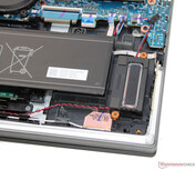 华硕 ROG Strix Scar 18 G834JYR (2024) 硬件