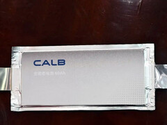 CALB 的新型 60 Ah 固态电池单元。
