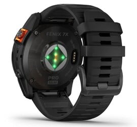 配备 Elevate 5 的 Garmin Fenix 7 Pro