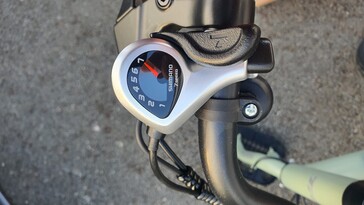 Shimano 7 速变速器 - Touroll B2 电动自行车测试