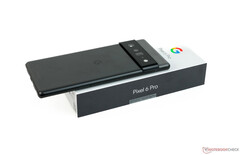 Pixel 6 Pro即使拥有5000毫安时的容量，也存在运行时间不足的问题。(图片来源：NotebookCheck)