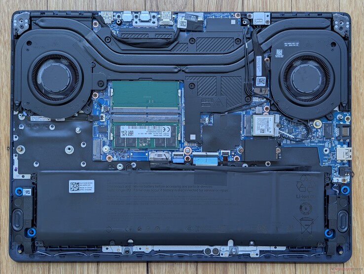 Alienware 16 Aurora 内部结构