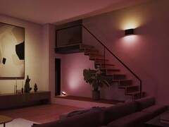 飞利浦 Hue Dymera 顶部和底部都有可独立控制的 LED 光源。 图片来源：Philips Hue