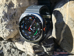 Galaxy Watch Ultra 2 与我们去年年底评测过的前代产品非常相似。(图片来源：Notebookcheck）