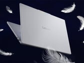 联想 Googlebook 15 采用云灰色配色，表面为镁合金材质。