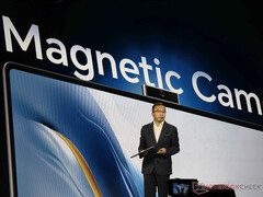 MagicBook Art 14 Snapdragon 与搭载英特尔处理器的同类产品一样配备了磁力摄像头。(图片来源:Notebookcheck)