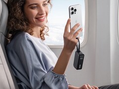 Anker 新款三合一移动电源内置 USB-C 连接线。(图片来源：Anker）