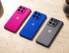 Moto G77 Power 的后盖有粉色、蓝色和灰色三种颜色可选。