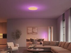 飞利浦 Hue Datura 吸顶灯具有双光源。(图片来源:Philips Hue)