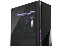 AI TOP 100 是一款速度极快的全新台式游戏电脑（图片来源：技嘉）