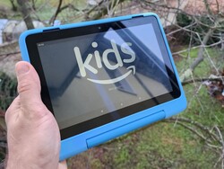 在审查中。Fire HD 8 Kids 2022和Kids Pro 2022。测试设备由cyberport.de提供。