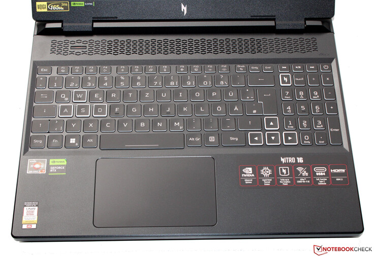 Acer Nitro 16 键盘