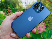 Apple iPhone 15 Pro Max 评测 - 最大智能手机的更强拍照能力和钛金属质感Apple